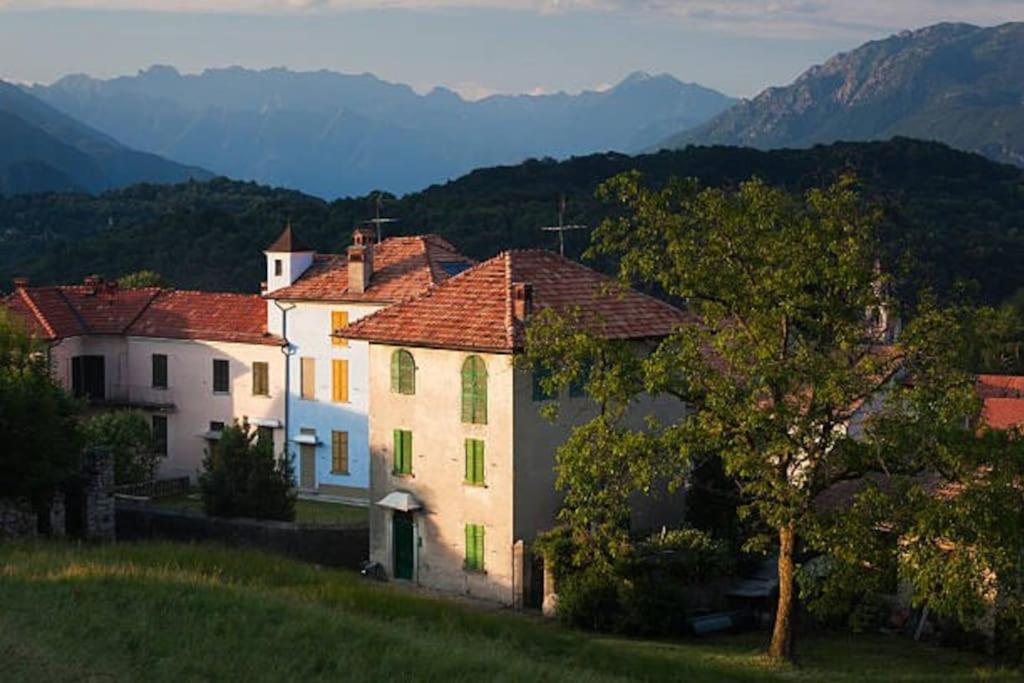 Appartamento Storico Con Giardino Soleggiato - B&B Via Rinaldi Arto Centonara Eksteriør bilde