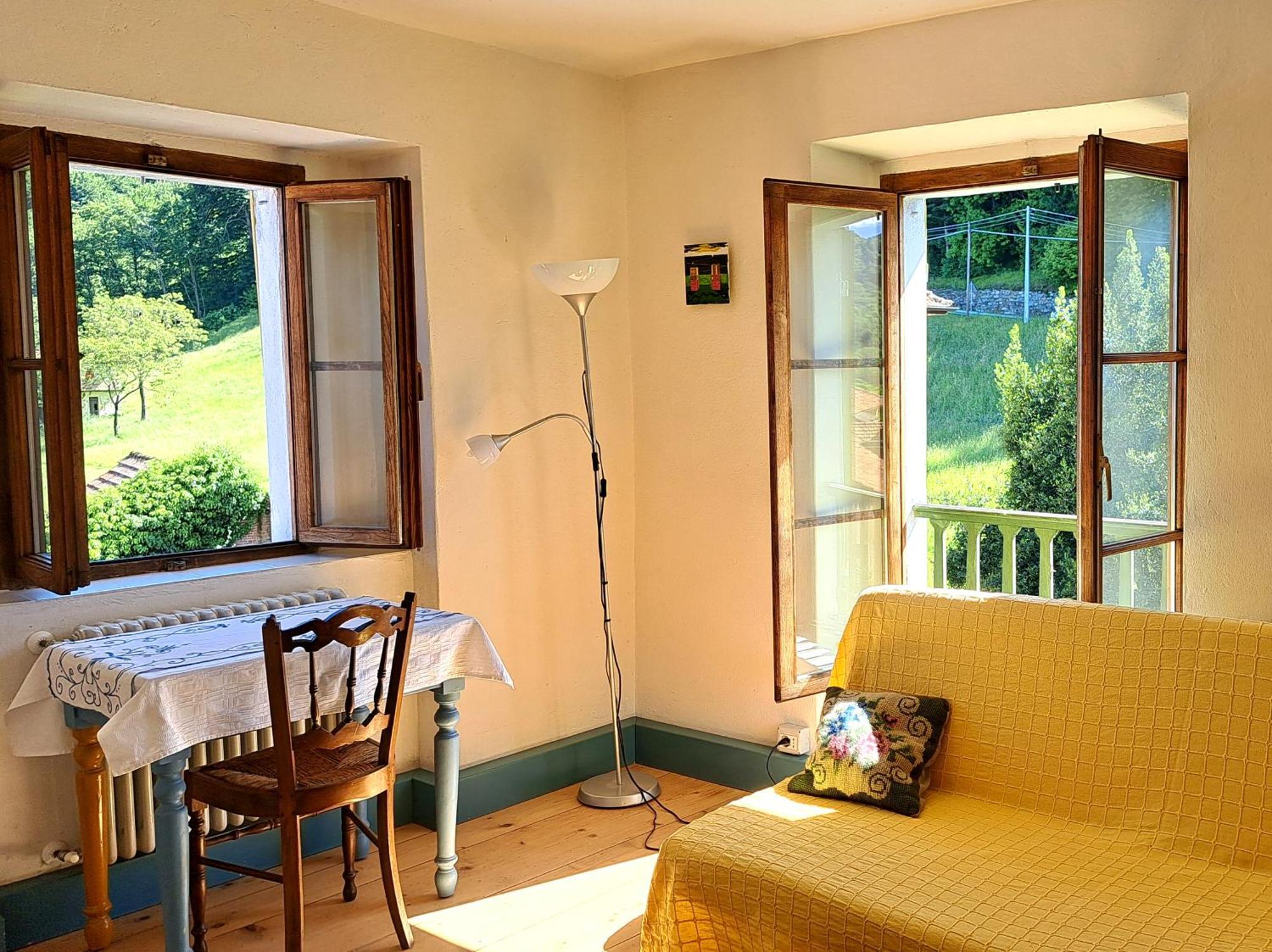 Appartamento Storico Con Giardino Soleggiato - B&B Via Rinaldi Arto Centonara Eksteriør bilde